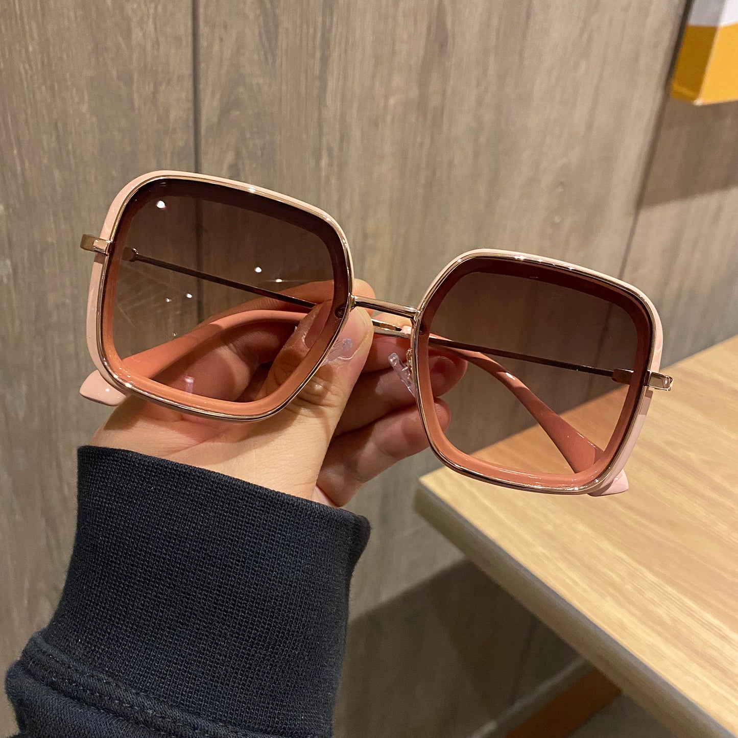 Retro Large Square Frame Women's Sunglasses