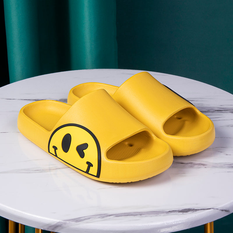 Men's and Women's Indoor Lightweight Smiling Face Emoji Slippers/Slides
