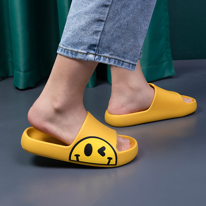 Men's and Women's Indoor Lightweight Smiling Face Emoji Slippers/Slides